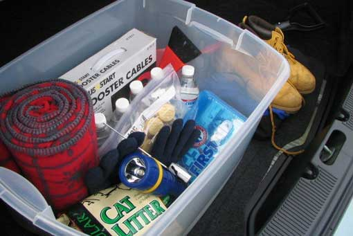 Vehicle emergency kit 
